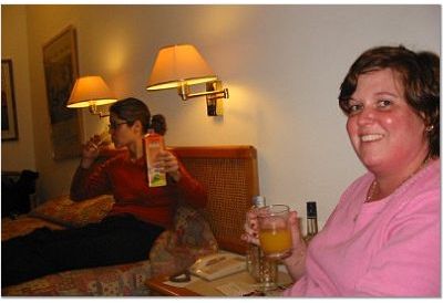 sneaky.jpg (18199 bytes)