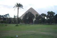 pyramid2.JPG (34647 bytes)